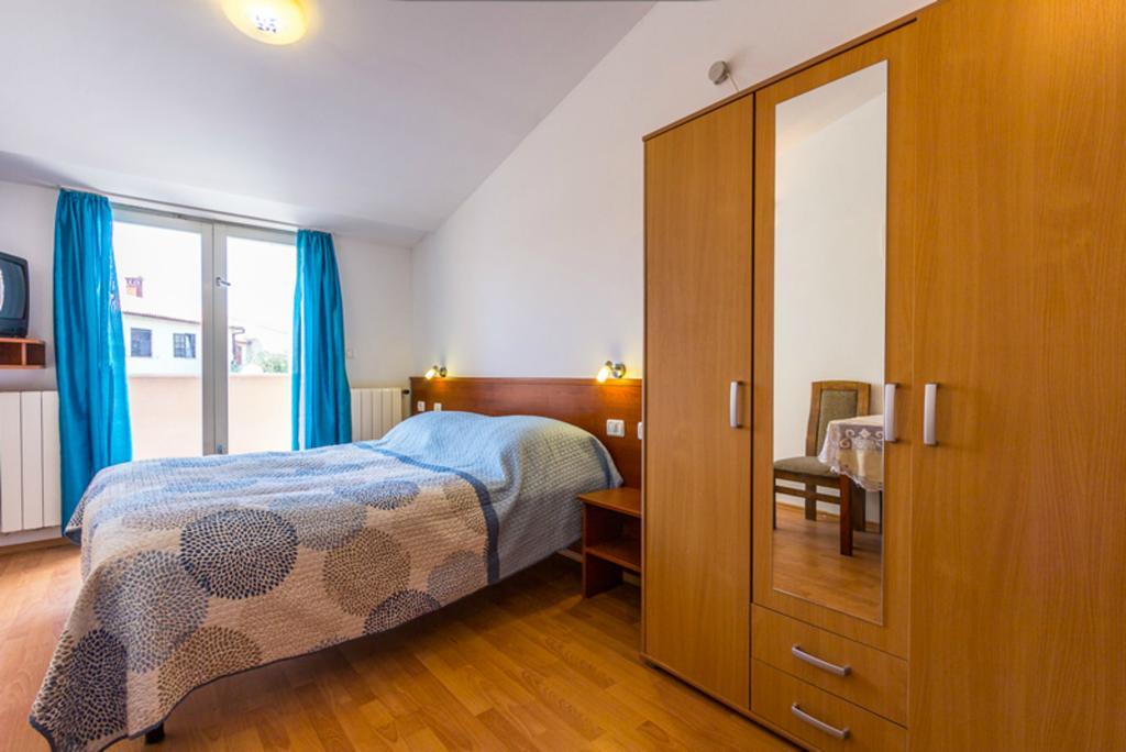 Apartment Mirjana Pula Chambre photo